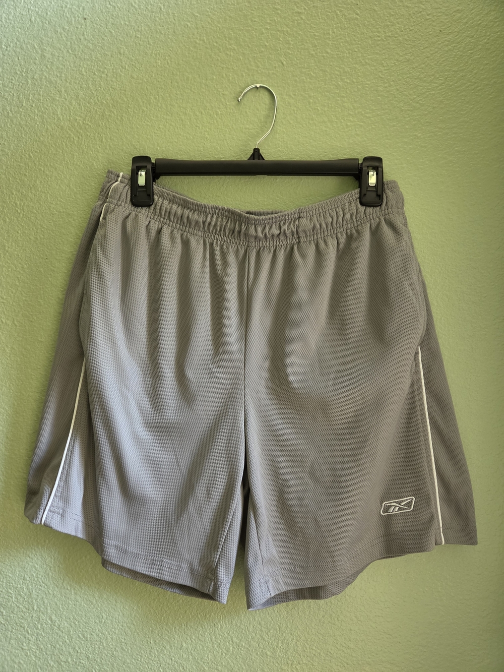 Reebok Men’s Light Gray Athletic Shorts with White Piping